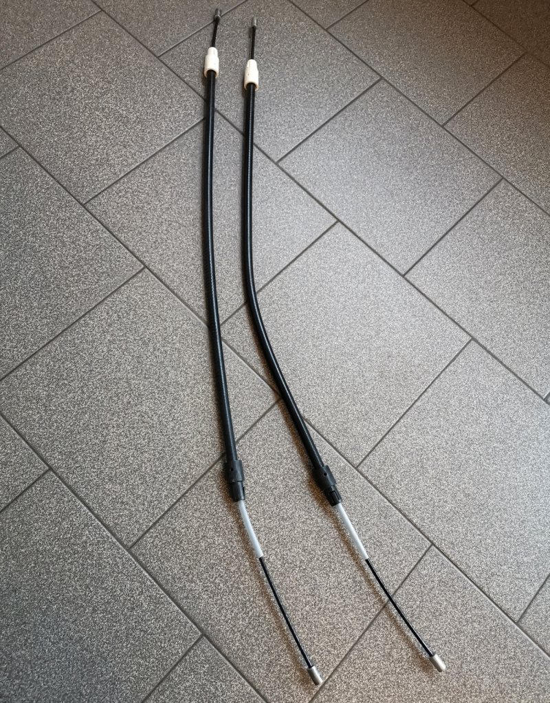 1 Paar KORNI Handbremsseile für Scheibenbremse hinten VW Polo 86C